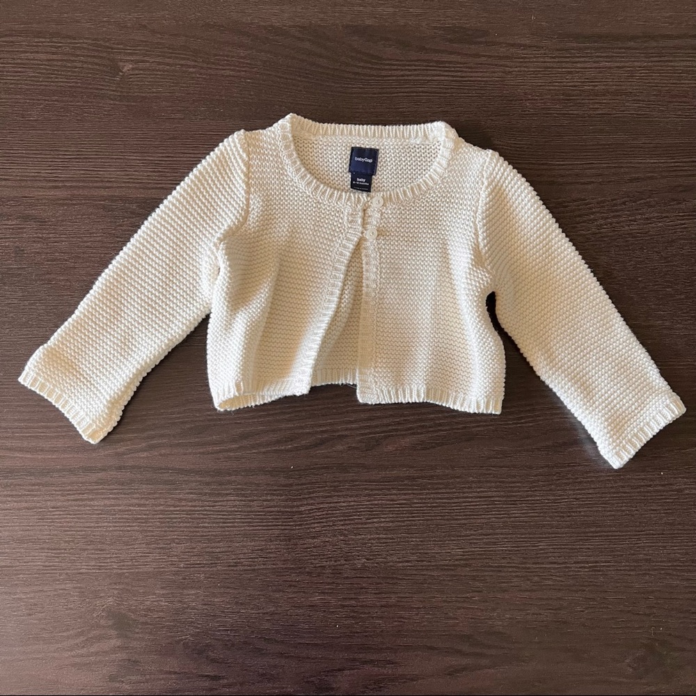 New condition. Baby GAP. Cream knit cardigan. 6-12M
